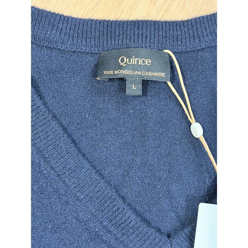 NWT Quince Women’s L Mongolian Cashmere Vneck Sweater Navy - Picture 2 of 6